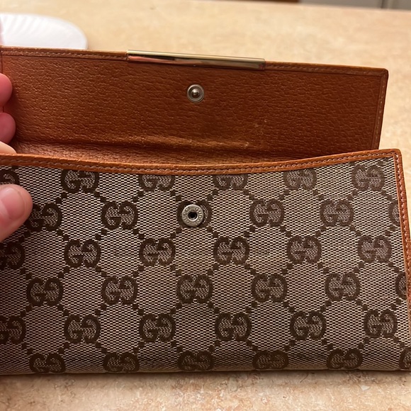 Authentic Gucci long wallet - Picture 2 of 5
